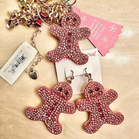 Betsey Johnson pink gingerbread man with earrings. Nwt with bonus gift - Picture 1 of 6